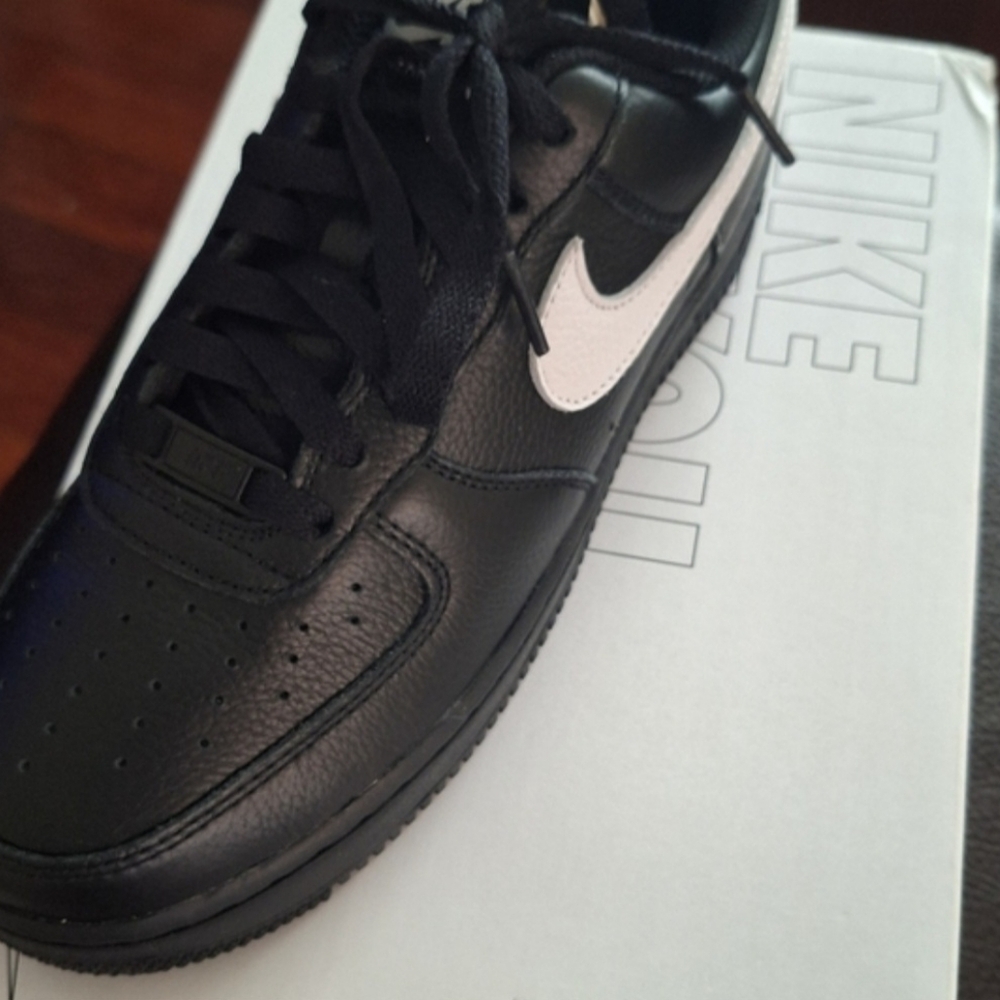 Nike Womens Black Sneakers with White Swoosh